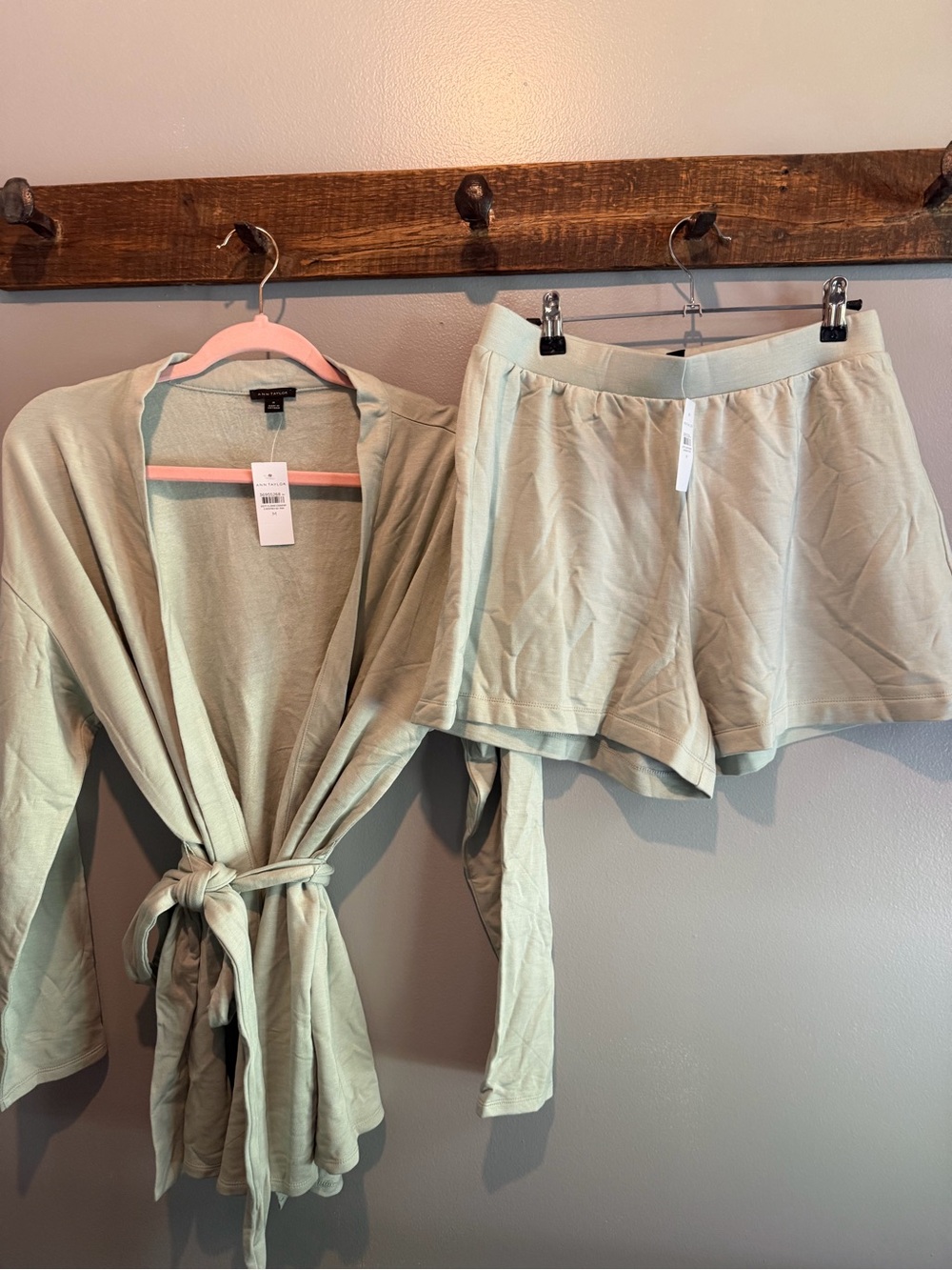 Ann Taylor Light Sage Lounge Robe & Shorts Set